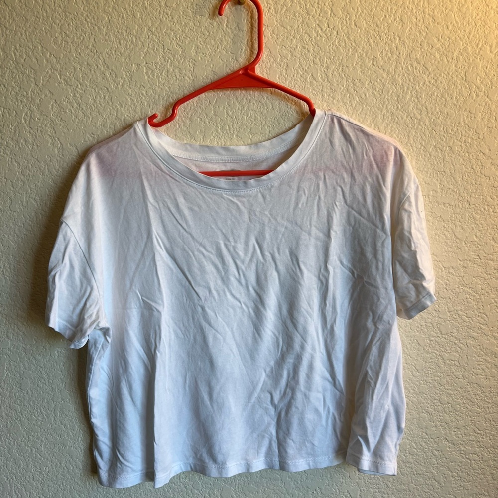 Old Navy White Short Sleeve Tee